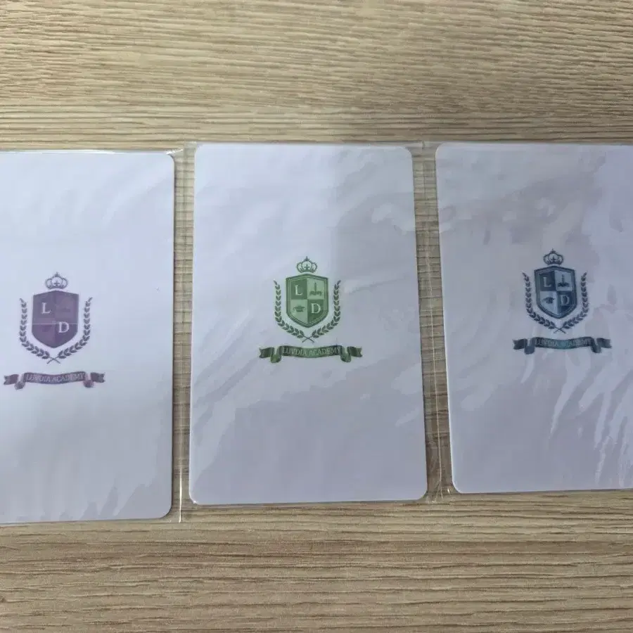 오버더월 러브다이아 빙하유 양메이 유리리 학생증 포토카드 굿즈 2