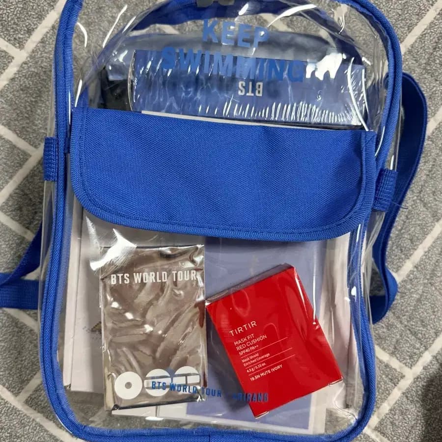 BTS KEEP SWIMMING bag (포카포함) 1