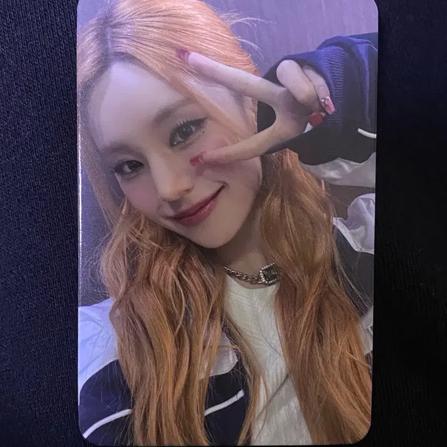 있지 예지 나밀 포카 1