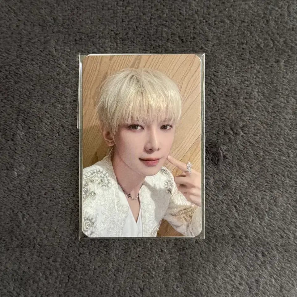 에이티즈 여상 인유판 해외투어 아시아 MD 구매 특전 포카 1