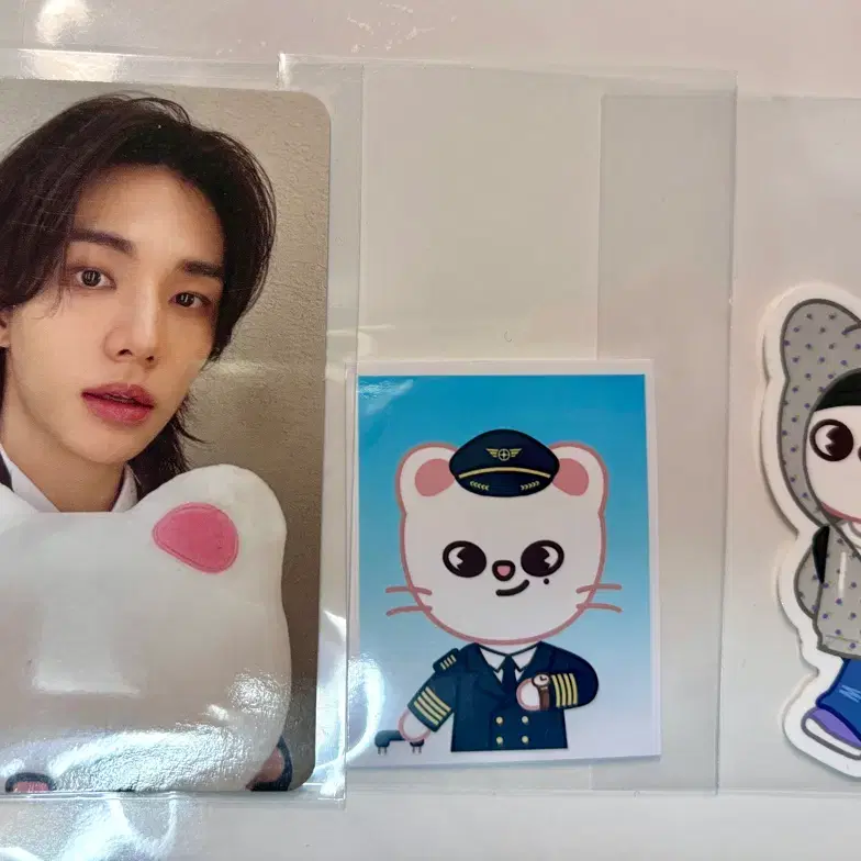 현진 포카 + 스키주 팝업 특전 지니렛 증사 스티커 1