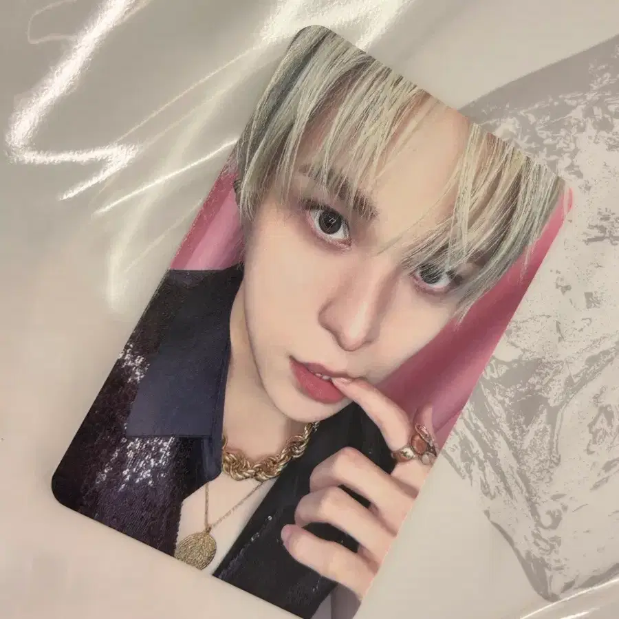 에이티즈 팝업 트레카 포카 윤호 ateez popup poca yunho 1