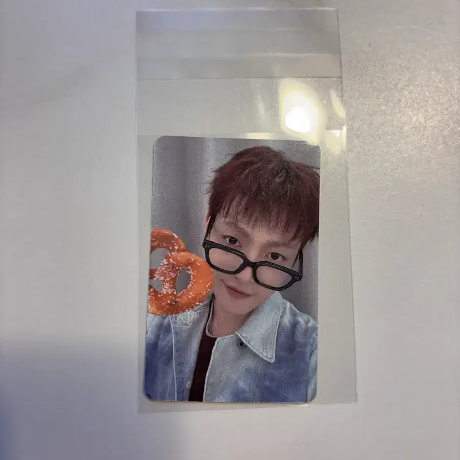 에이티즈 홍중 Offik 카페 음료 특전 포카