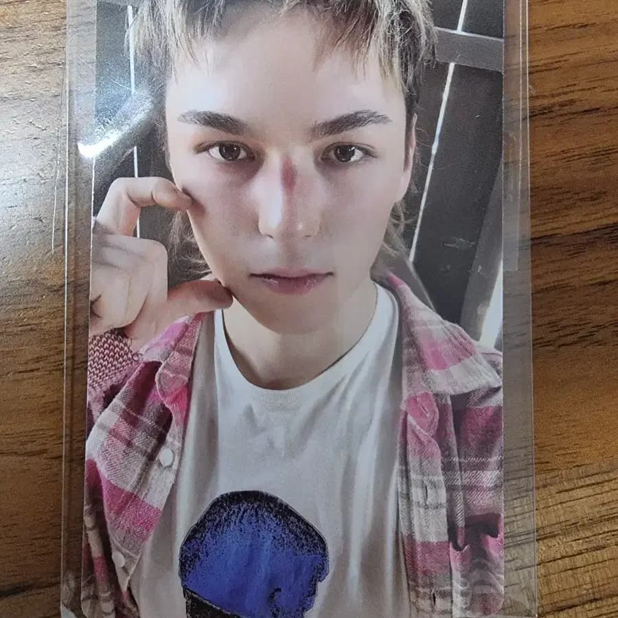 세븐틴 버논 포토카드 V8 Compact Ver. 위버스