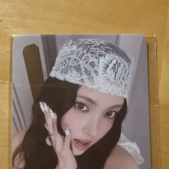 아일릿 뮤직플랜트 럭키드로우 윤아 포카 1