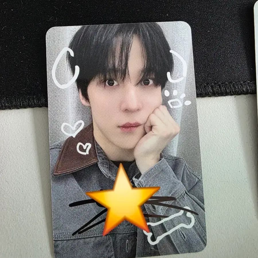 에이티즈 윤호 싸인 포카 1
