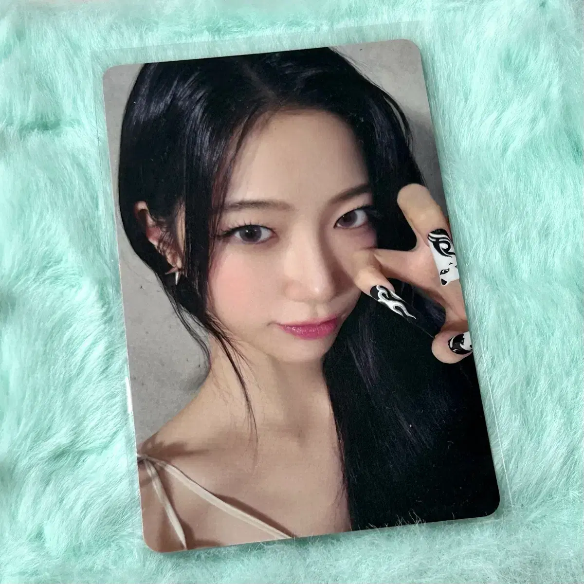 르세라핌 핫 유니버셜 컴팩트 버전 럭드 카즈하 포카 양도 hot 1