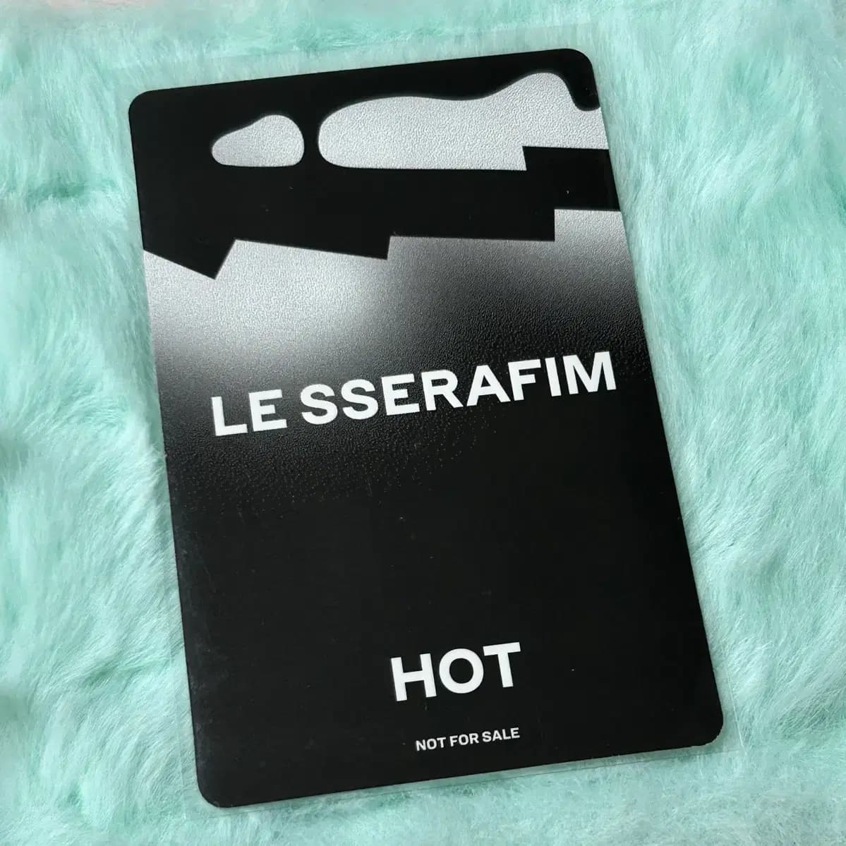 르세라핌 핫 유니버셜 컴팩트 버전 럭드 카즈하 포카 양도 hot 2