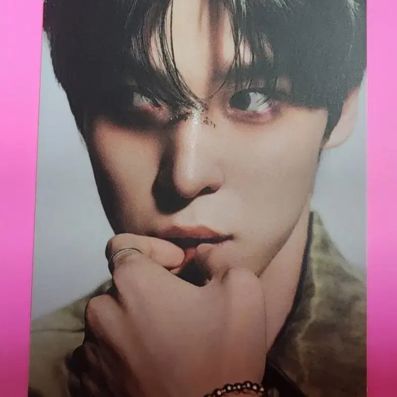 에이티즈 윤호 QR 포카