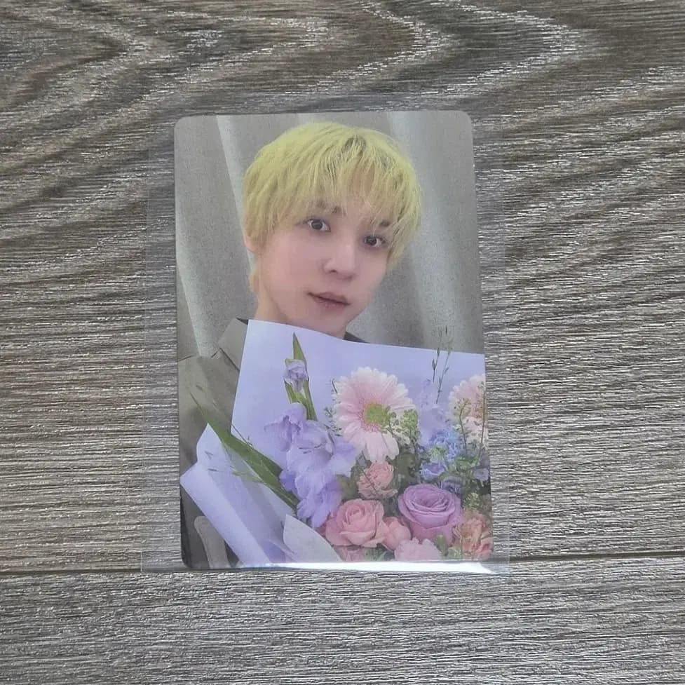 에이티즈 윤호 toktoq 특전 포카 꽃다발 양면